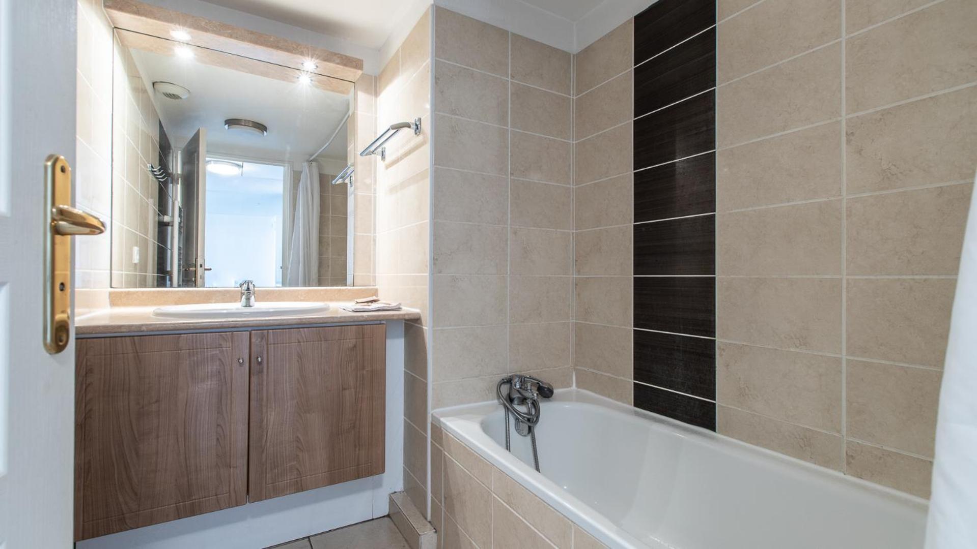 Two-Bedroom Apartment,1284831982:JPEG