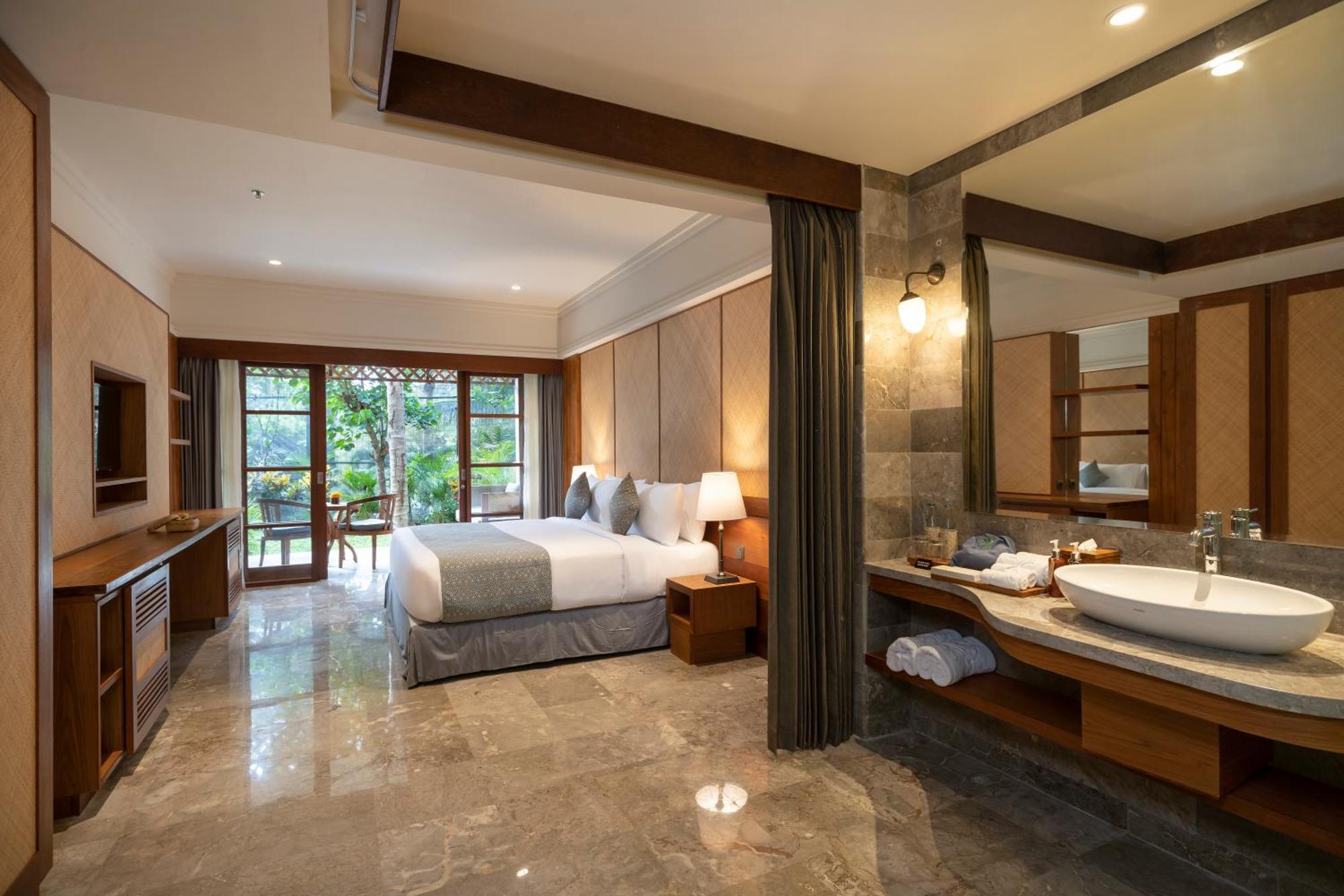 Grand Deluxe Room