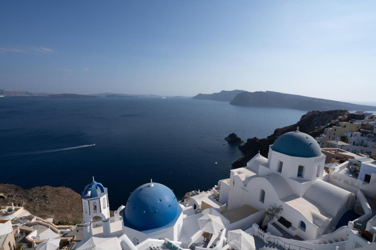 Exclusive Suite with Outdoor Plunge Pool, Balcony and Blue Domes View