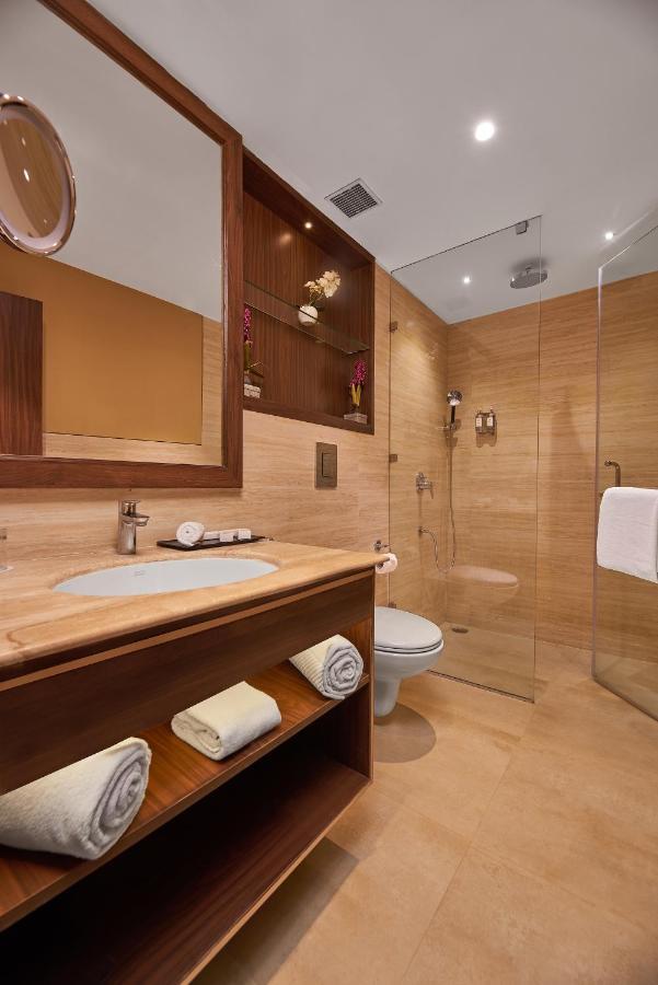 Suite with Late check out till 1pm( Subject to availability)