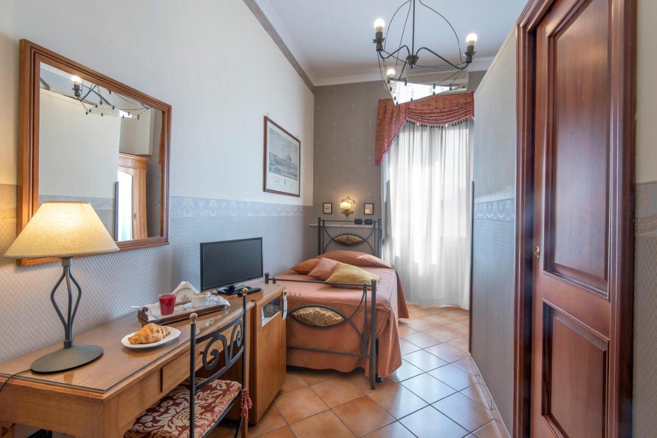 Single Room,1299635431:JPEG
