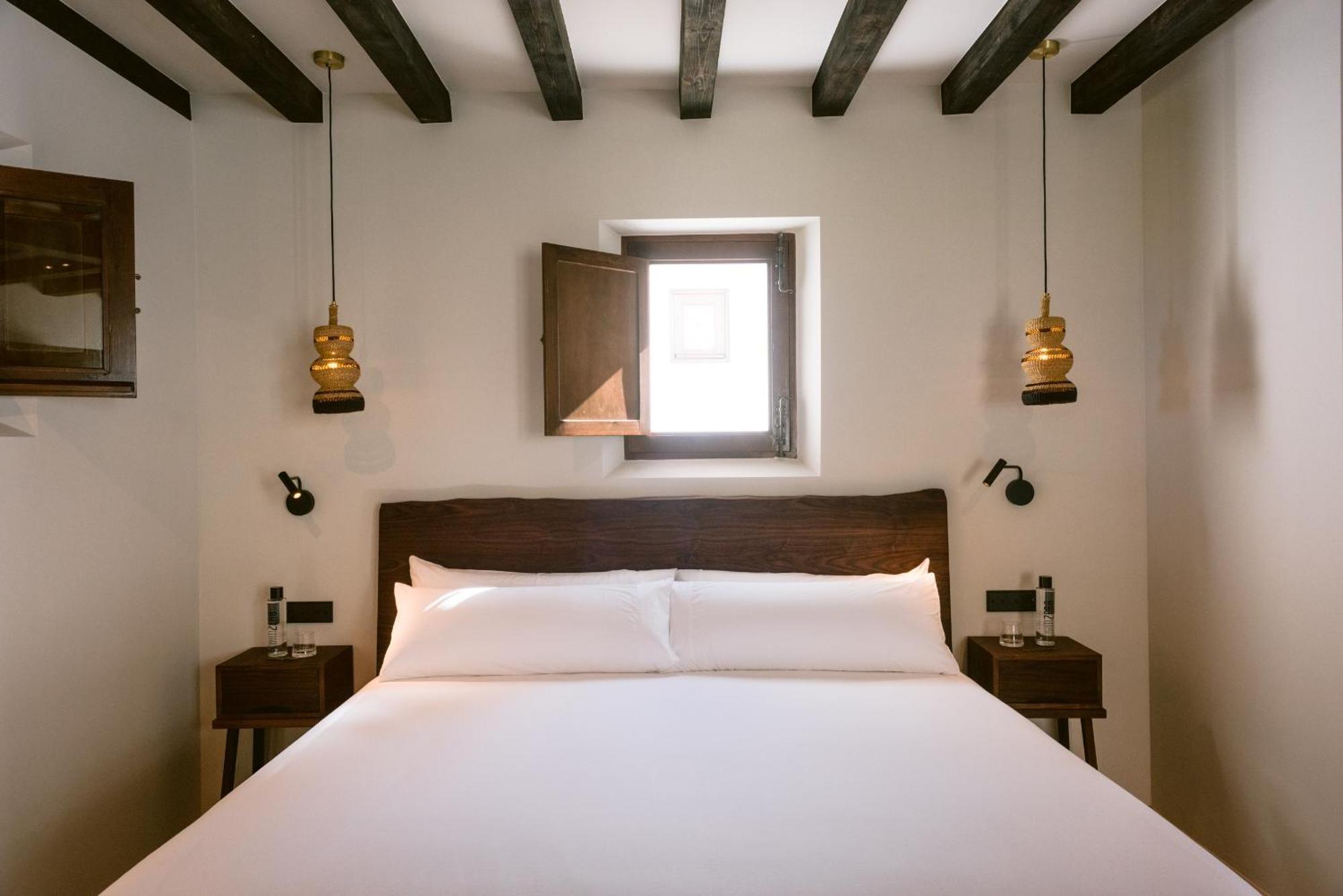 Double Room,1306904386:JPEG