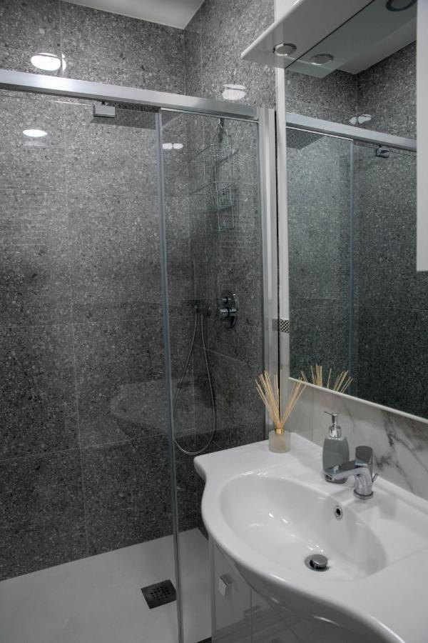 Double Room Private External Bathroom
