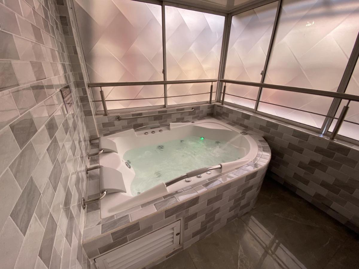 Suite con bañera de hidromasaje
