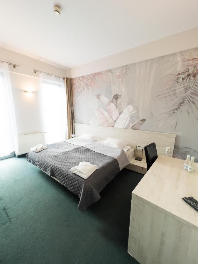Double or Twin Room,1346224355:JPEG