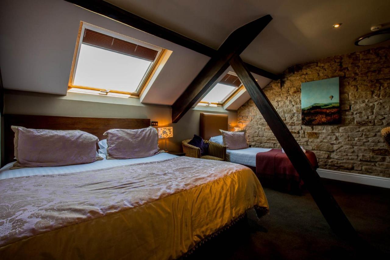 Quarto Luxo com 2 Camas de Solteiro