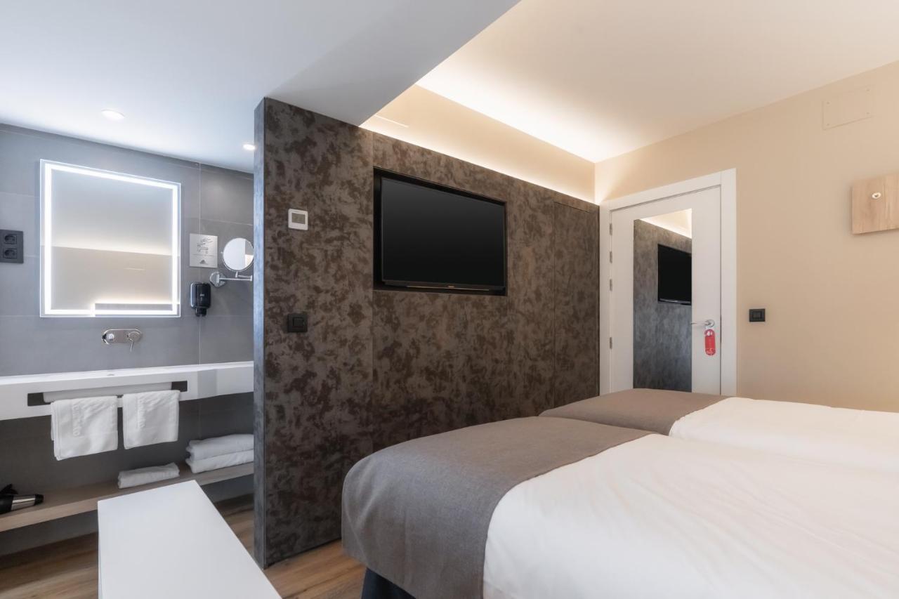 Double or Twin Room,1356913337:JPEG