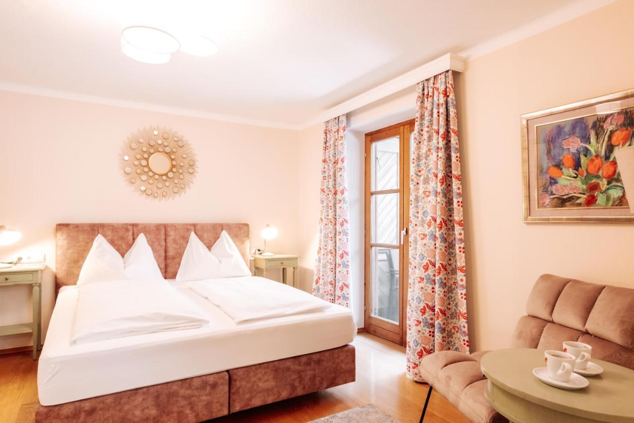Doppelzimmer mit Balkon