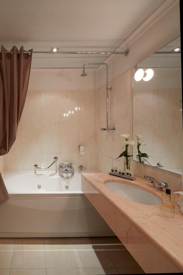 Single Room,1675800166:JPEG