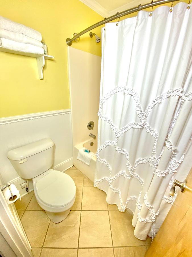 Queen Suite