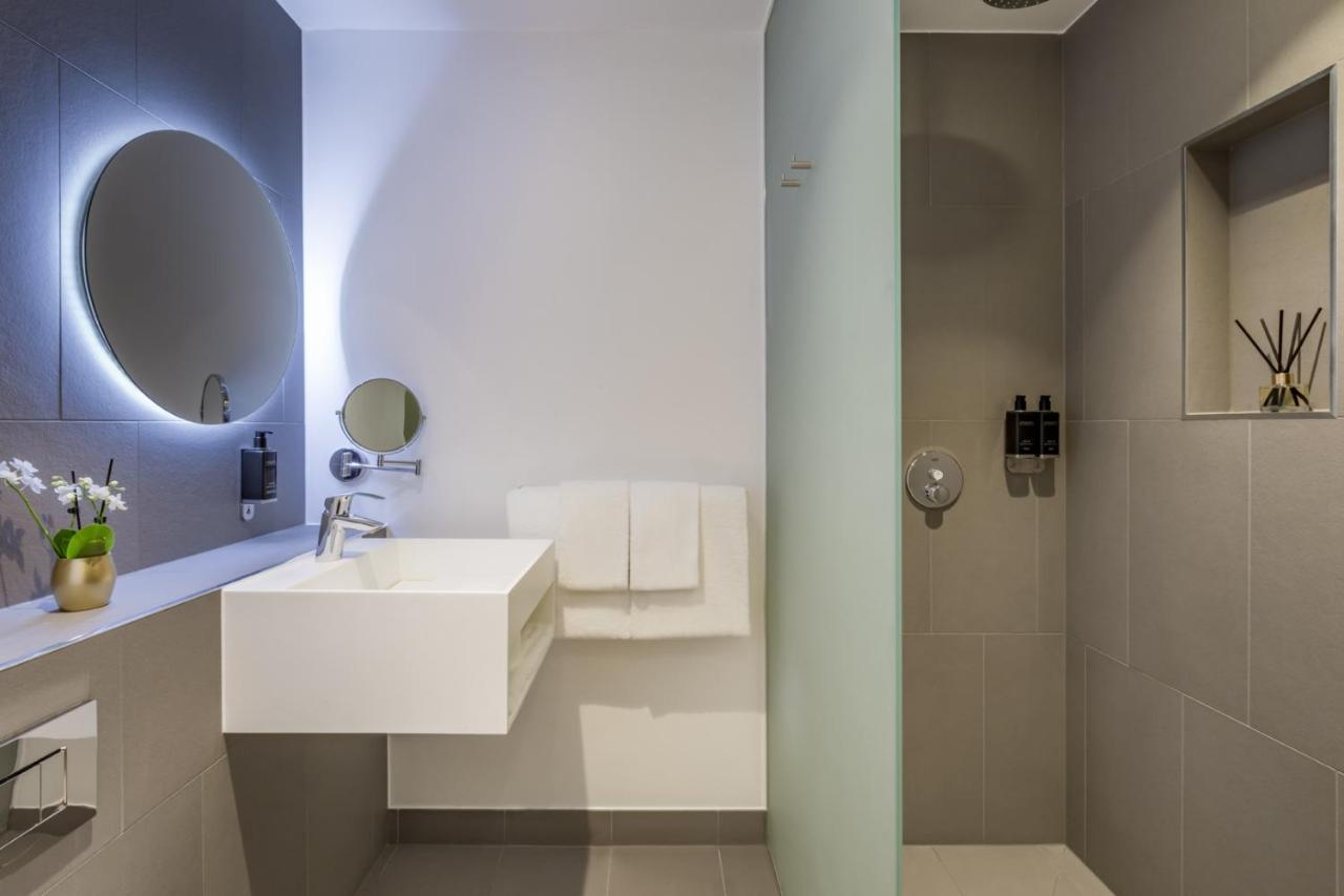 Standard Double Room Windowless
