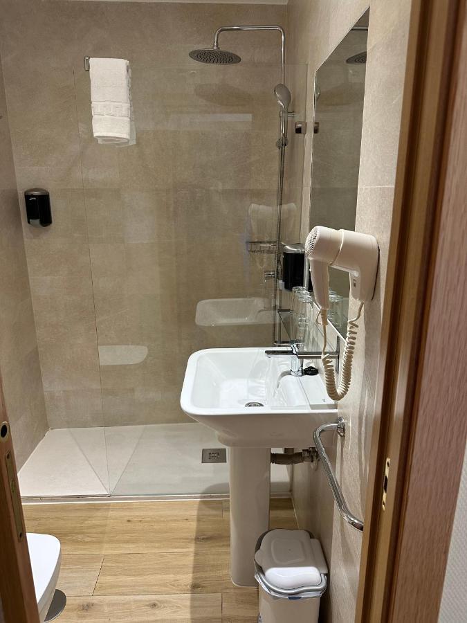 Double Room with Extra Bed,1378638926:JPEG