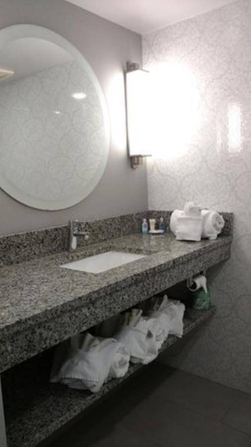 Quarto Standard com Cama King-Size para Não Fumantes