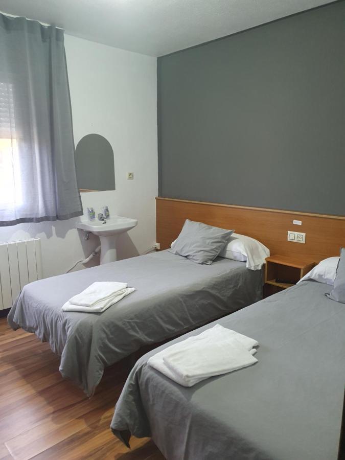 Standard Twin Room,1393778294:JPEG