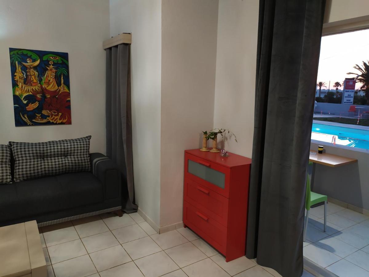 One Bedroom Apartment Pool View Split Level
