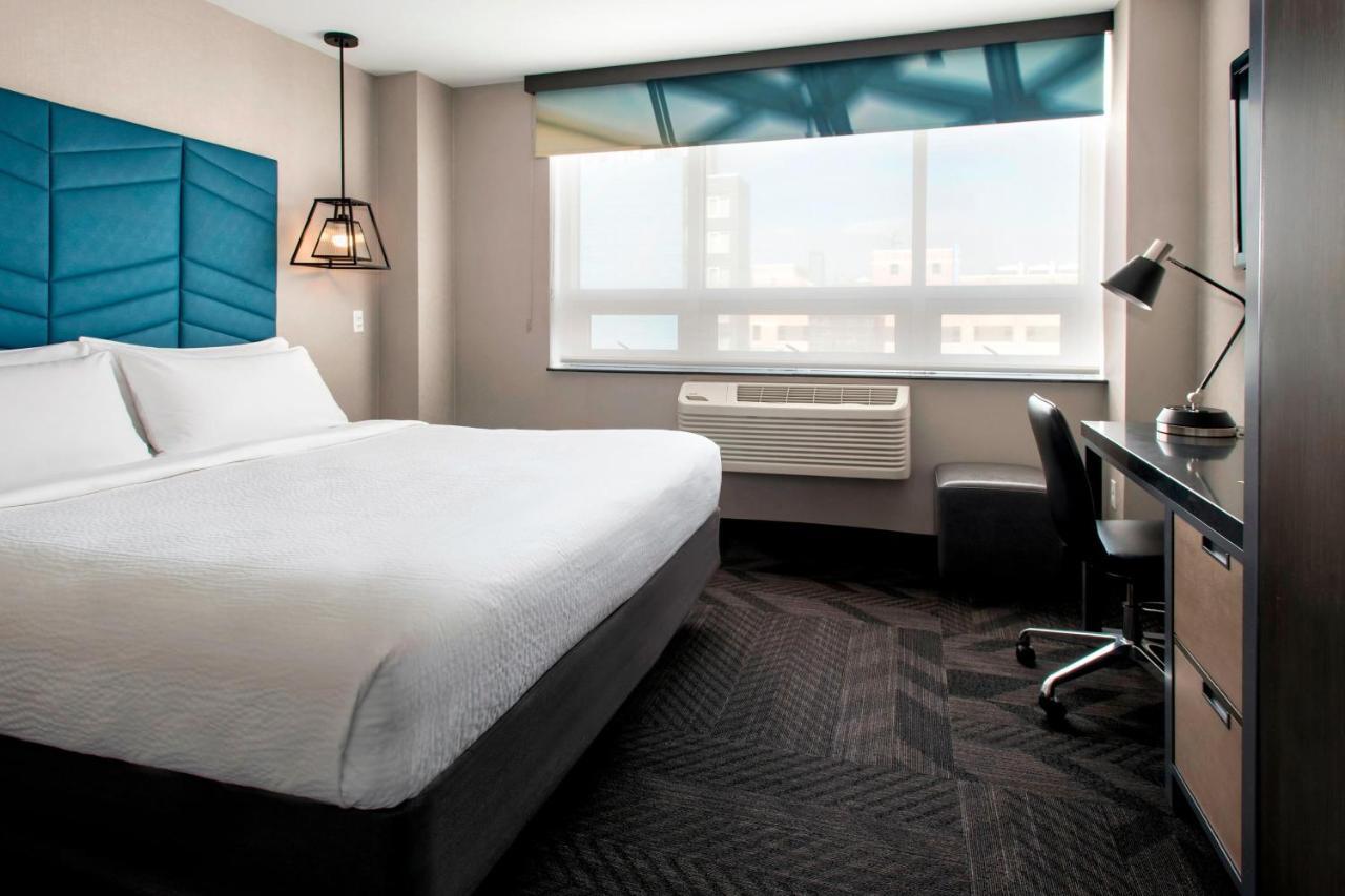 Guest room, 1 King, High Floor,15 and above,1625482226:JPEG