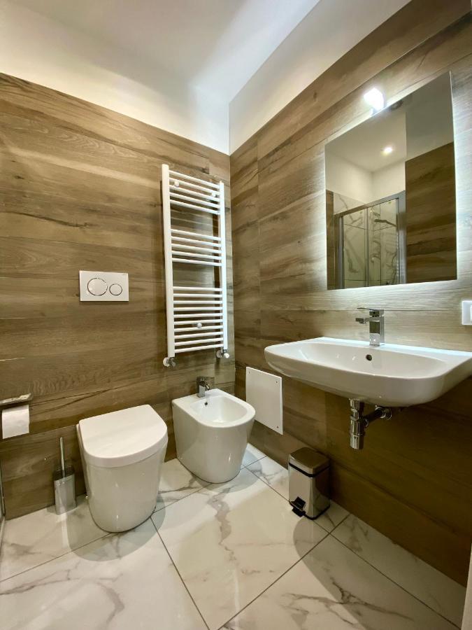 Camera Matrimoniale con Bagno Privato