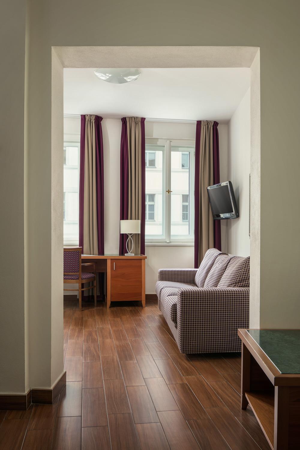 One-Bedroom Apartment (4 Adults),1586821723:JPEG