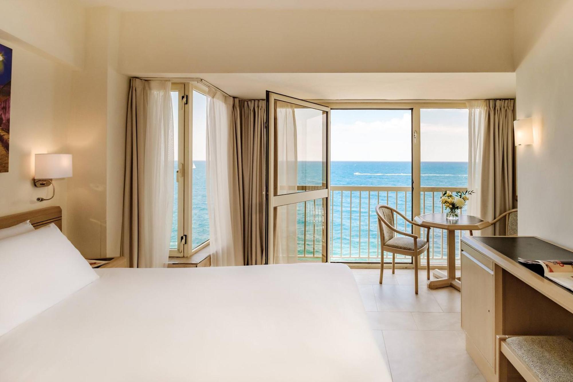 Standard Double or Twin Room Sea View