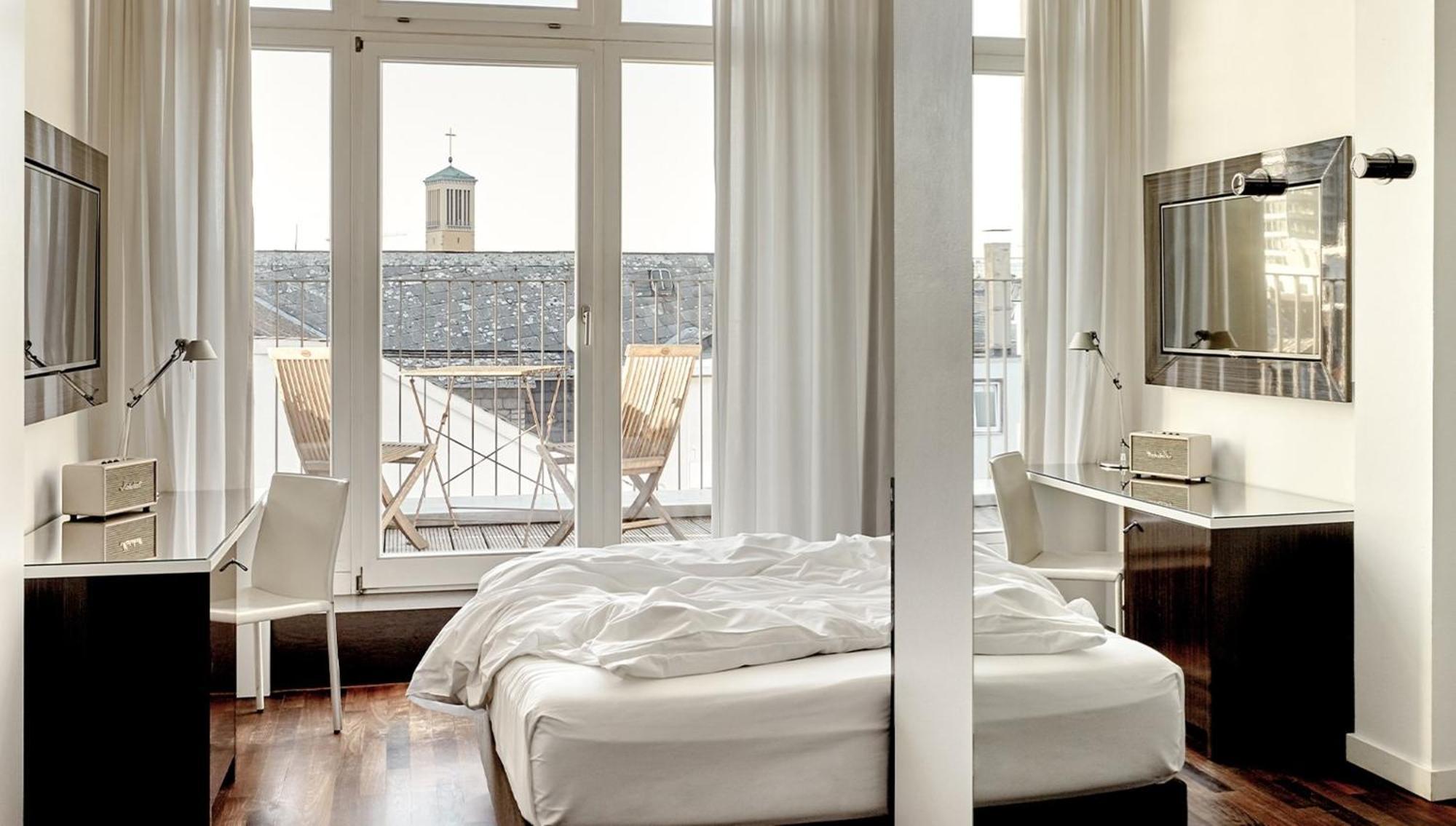 Single Room Balcony,749594747:JPEG