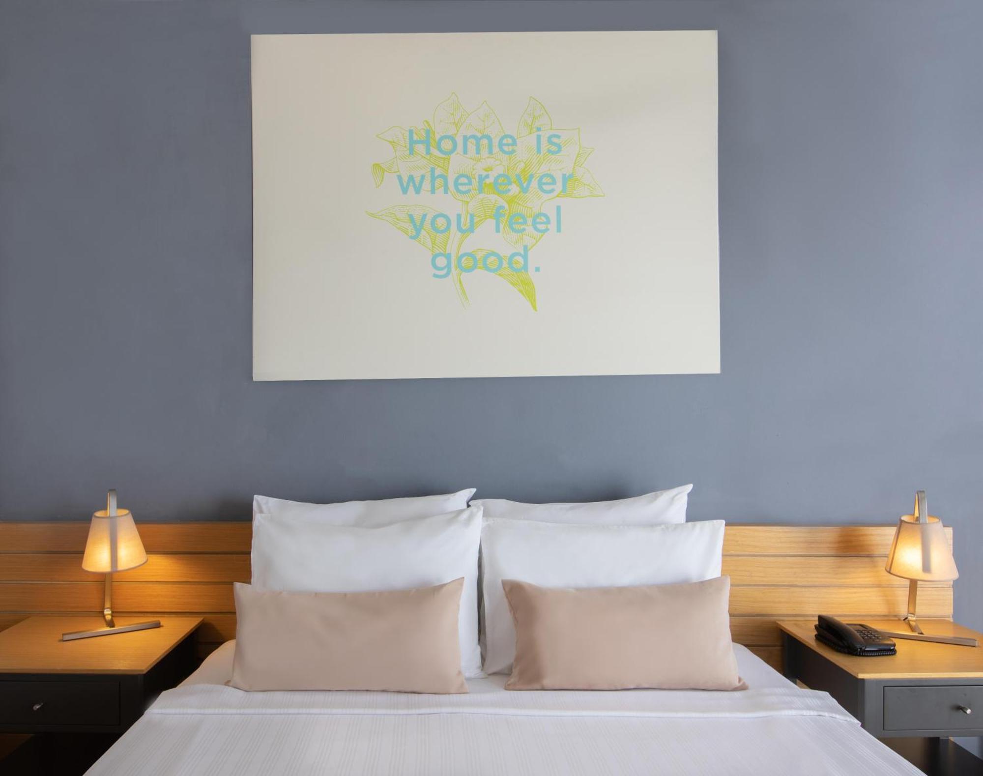 Standard Double Room with Sea View and Balcony