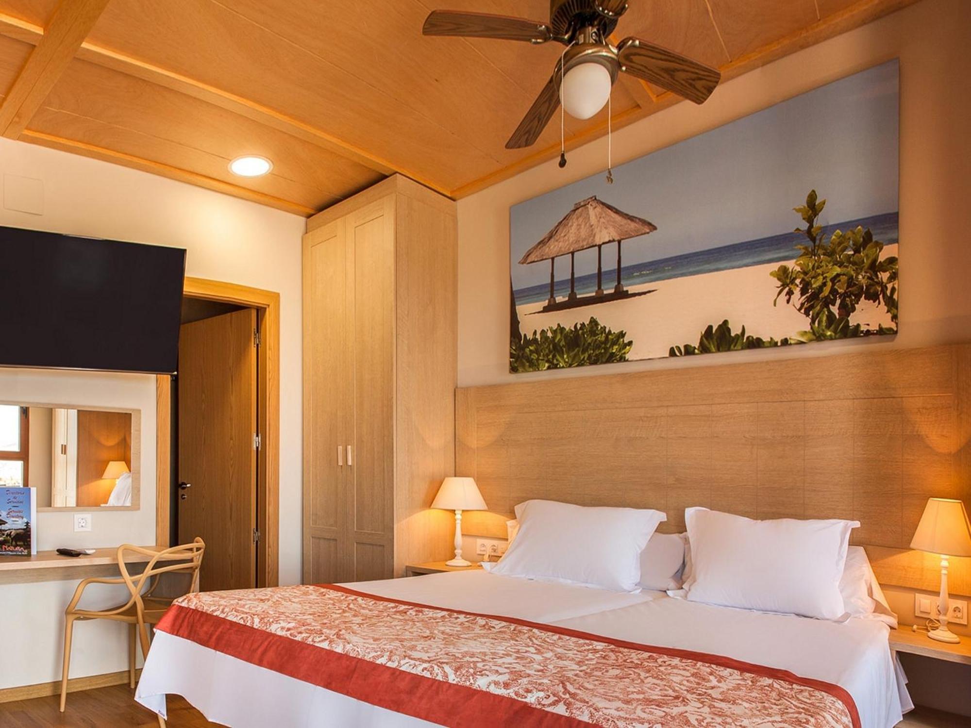Deluxe Bungalow Access to Terra Natura Park