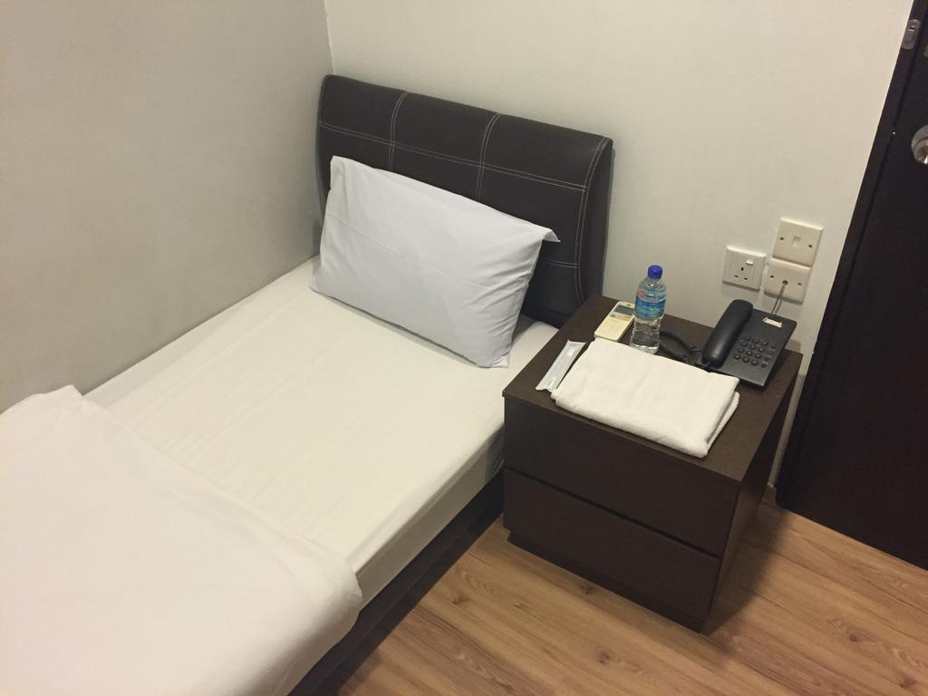 Chambre Simple avec Salle de Bains Commune