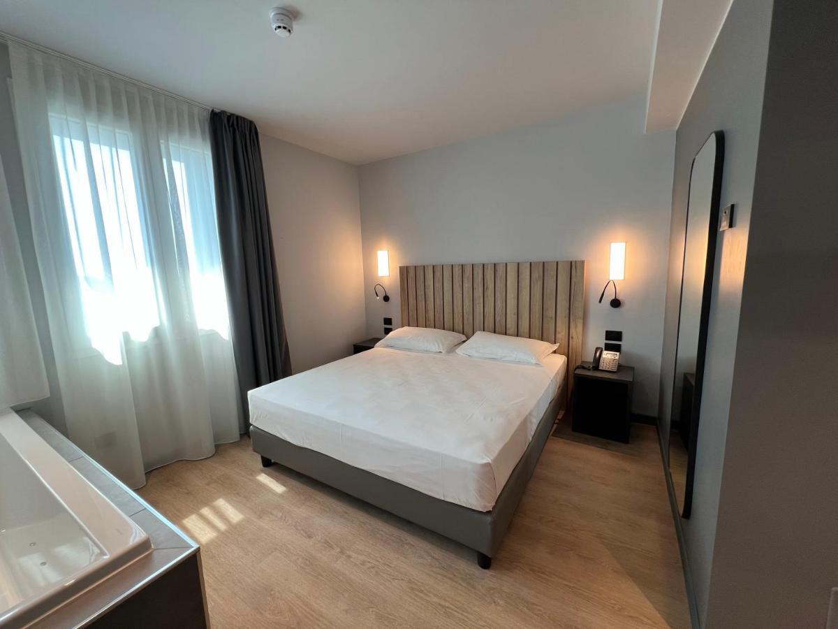 Kamer met Kingsize bed en Bubbelbad