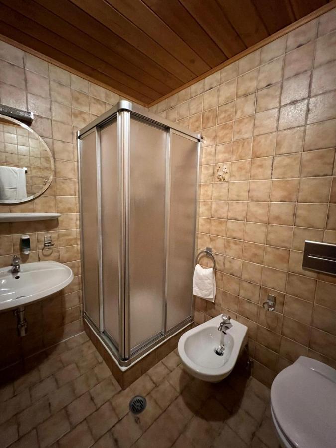 Camera Doppia con Letti Singoli