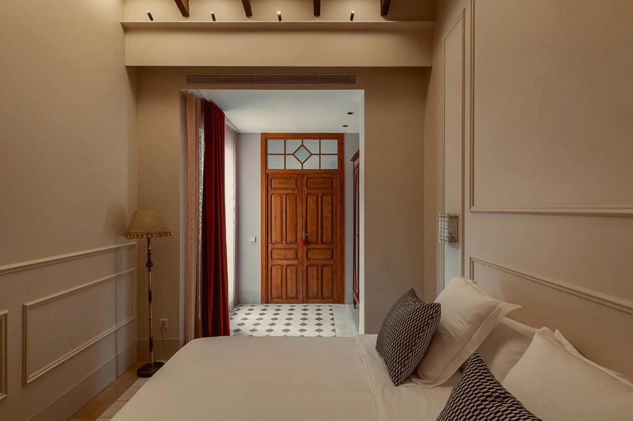 Deluxe Double Room Shower