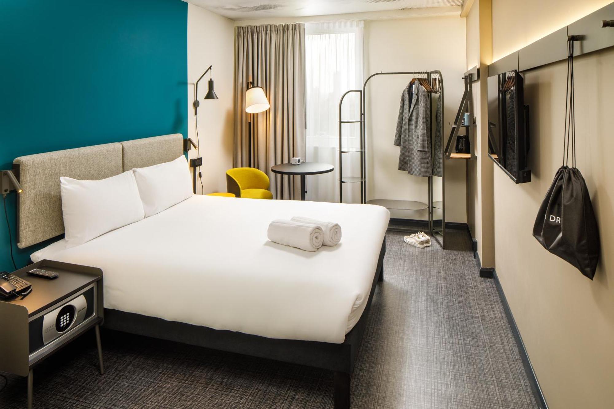 Standard Double Room with City View