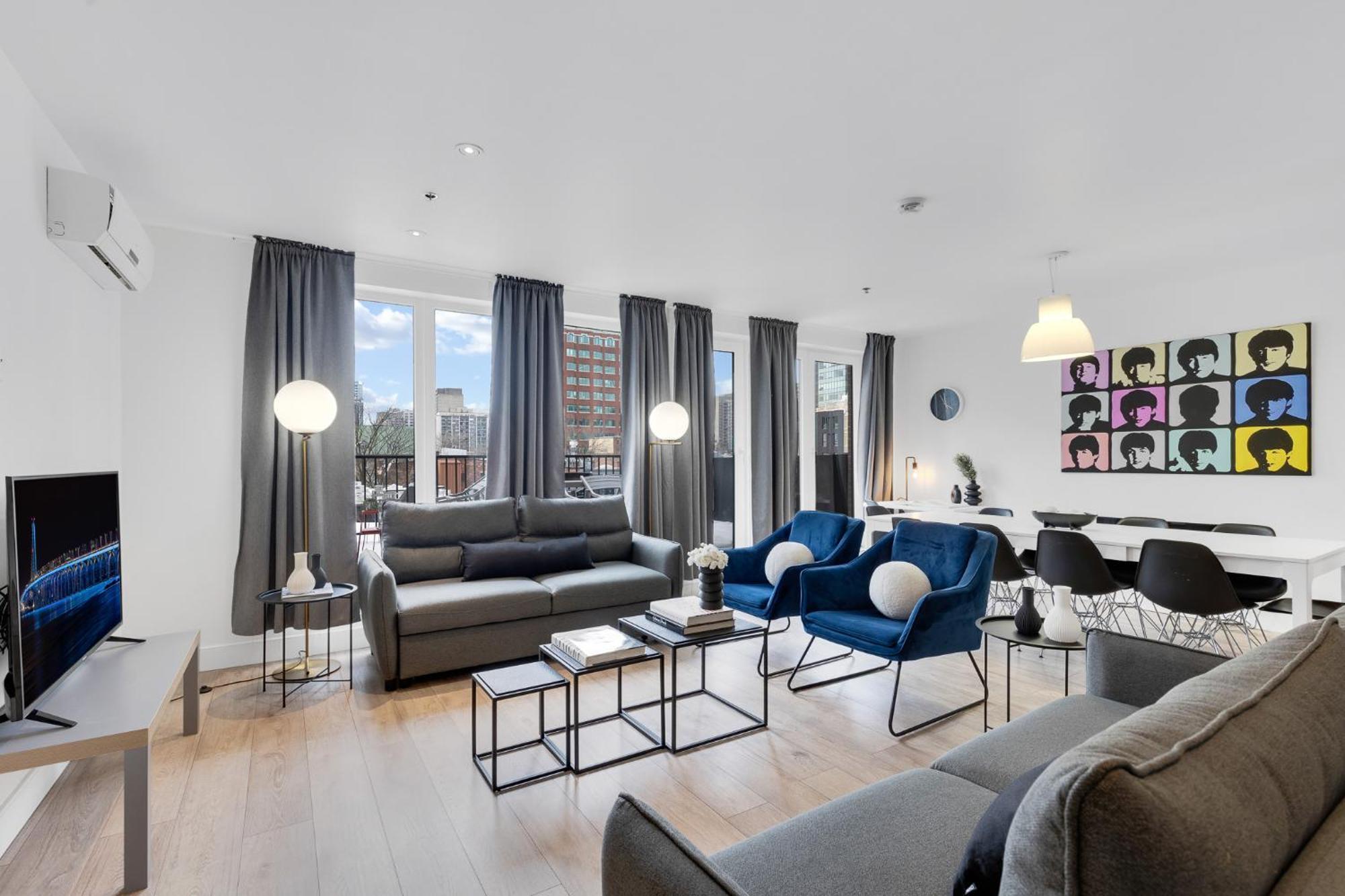 Three-Bedroom Apartment Balcony,1499884378:JPEG