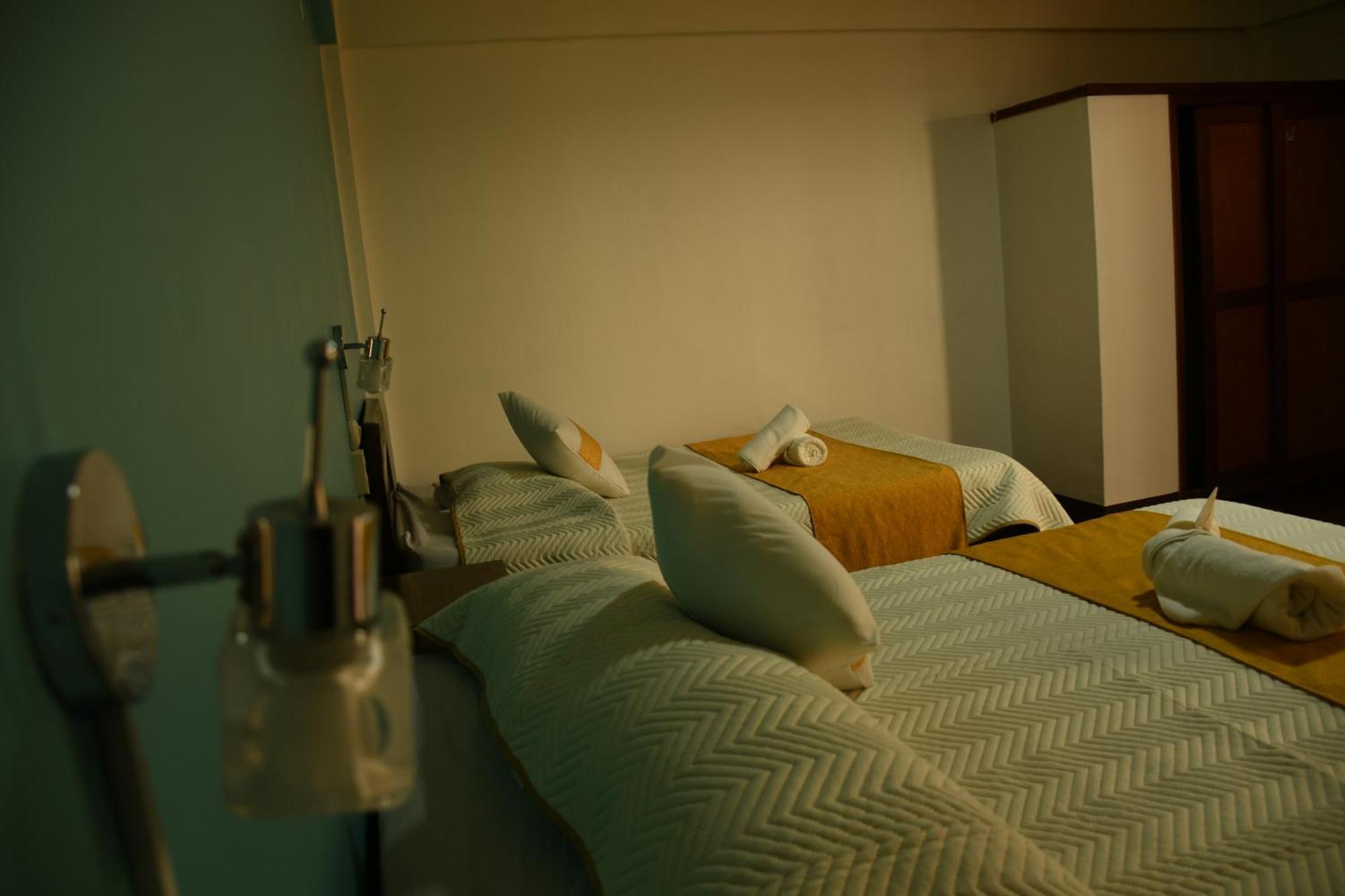 Chambre Familiale avec Salle de Bains Commune