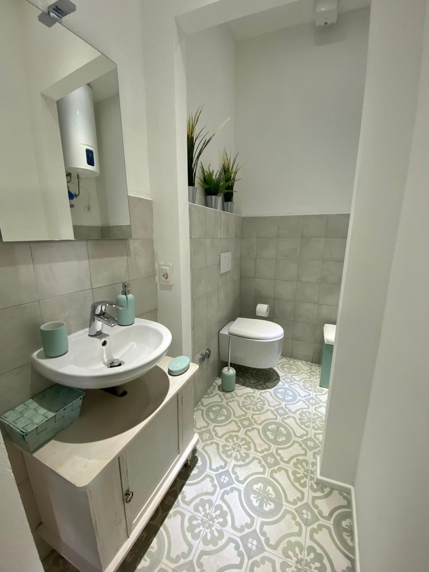 Double or Twin Room,1574831414:JPEG