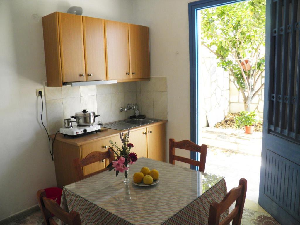 Estudio con vistas al jardín