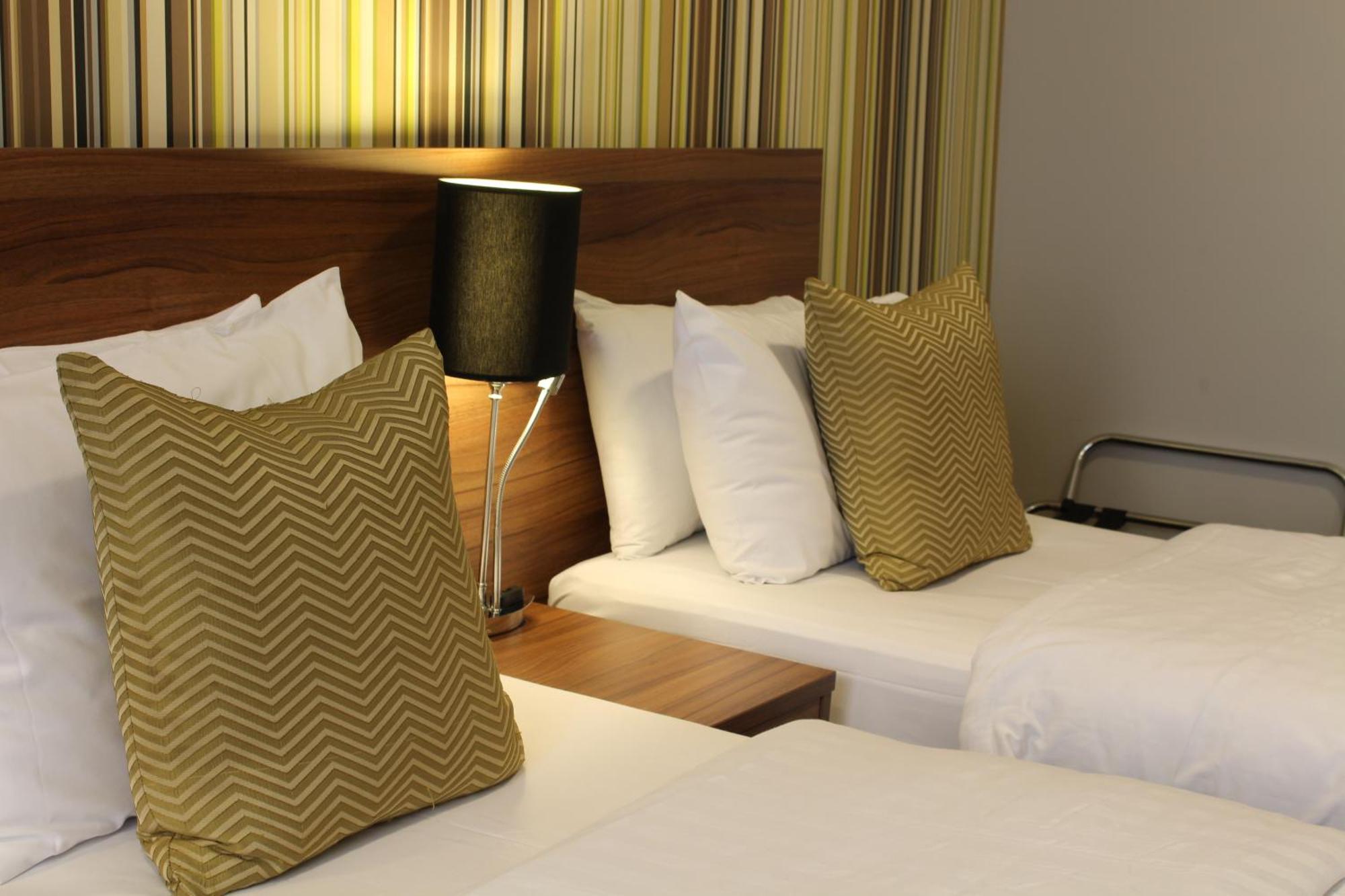 Twin Room,1516335418:JPEG