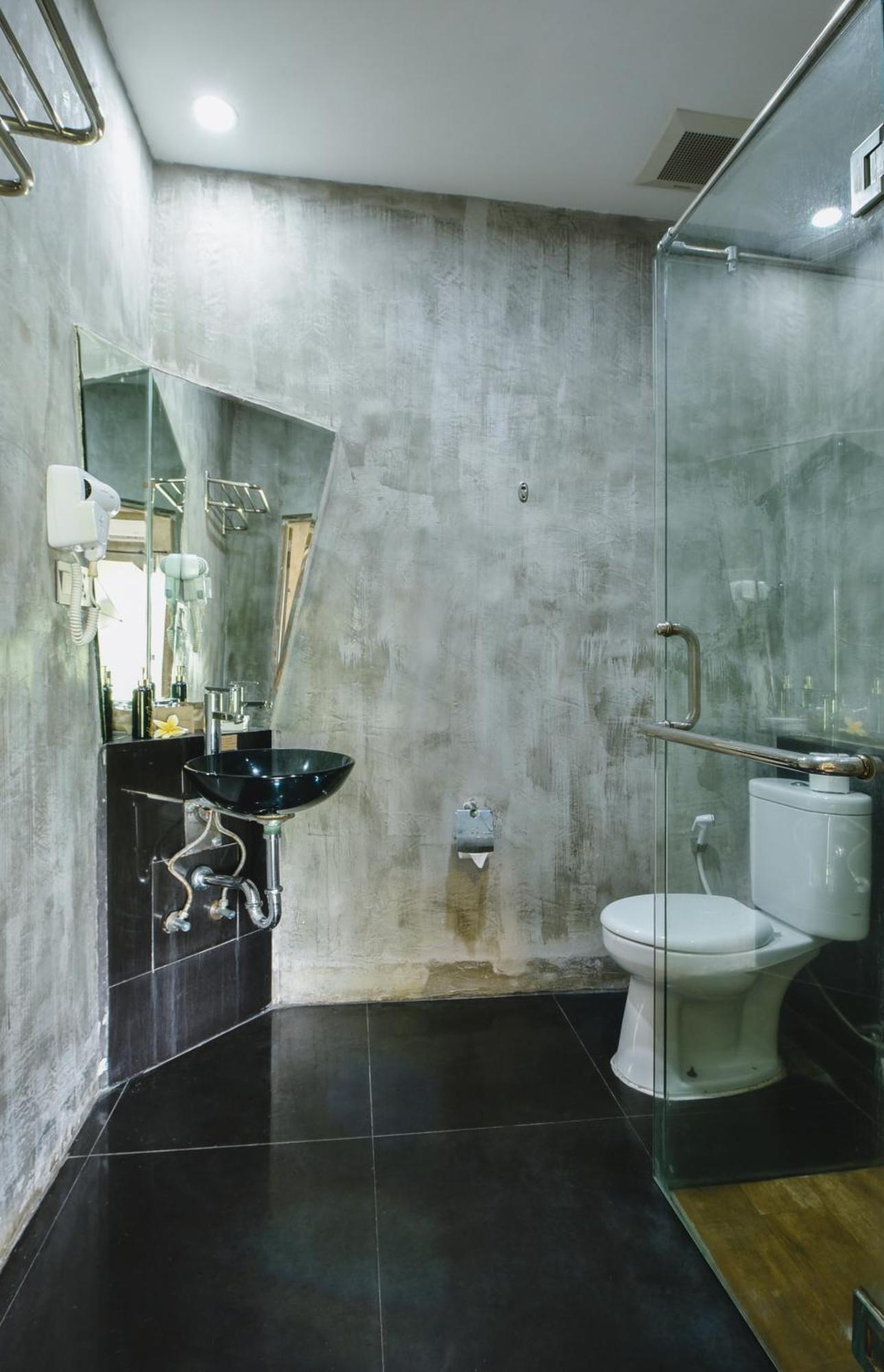 Executive Suite,1520488945:JPEG