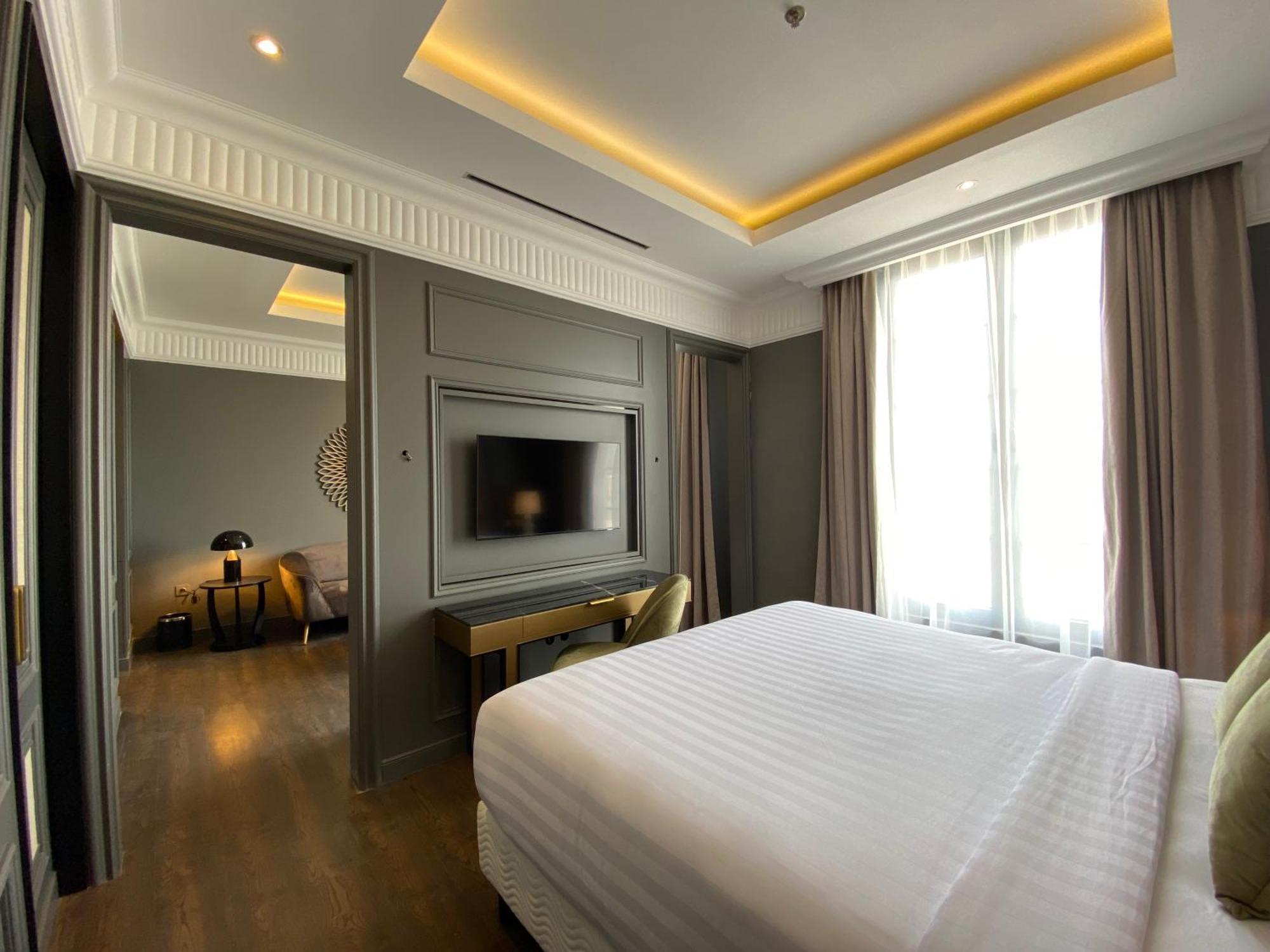 Executive Suite