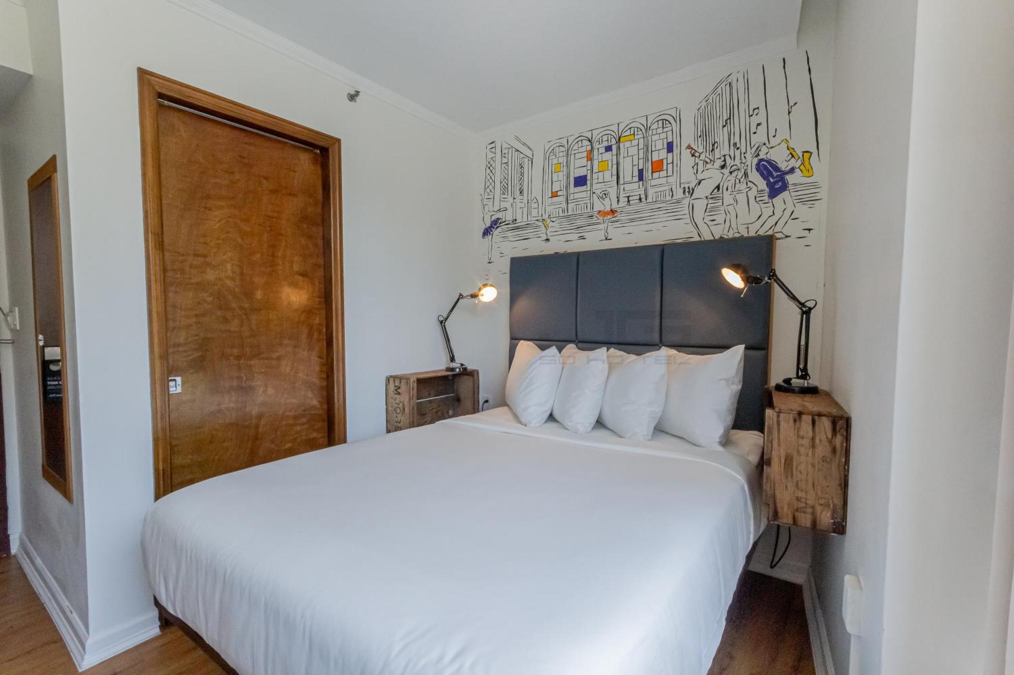 Queen Room