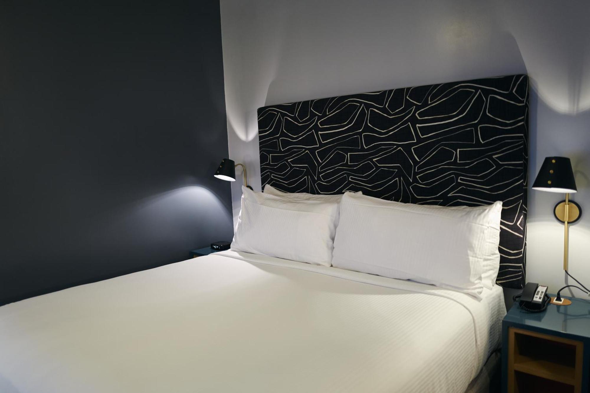 Deluxe King Room,1550704150:JPEG