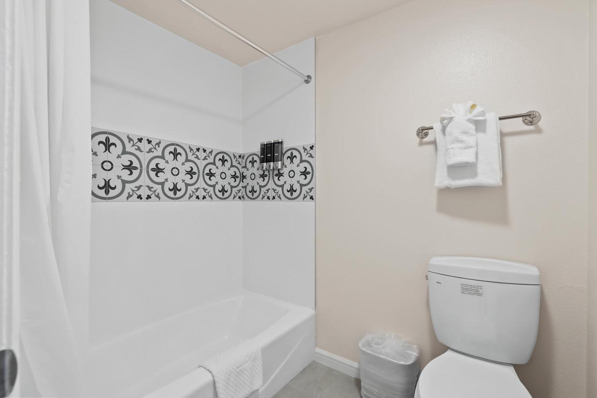 King Room,1526296681:JPEG