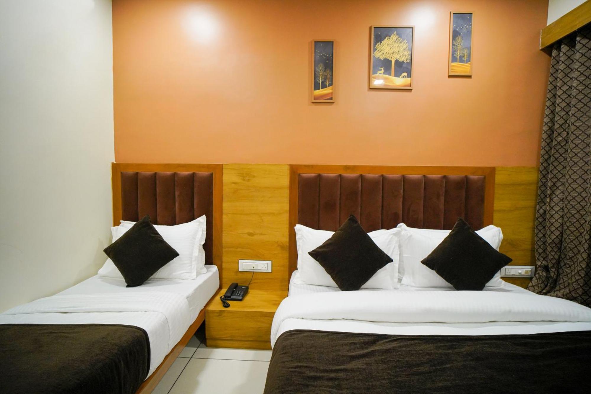 Deluxe Family Room