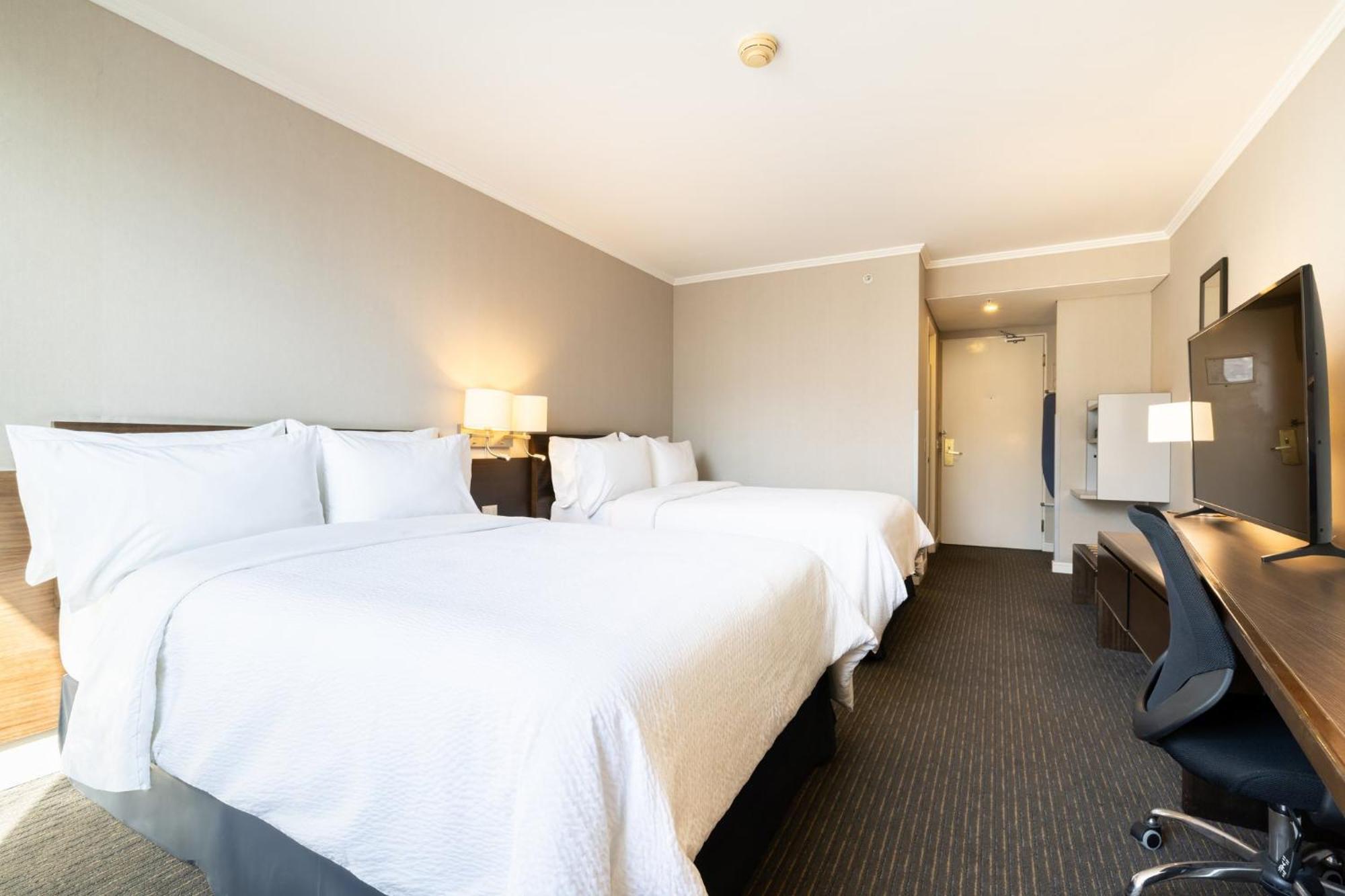 Standard Room with Two Queen Beds