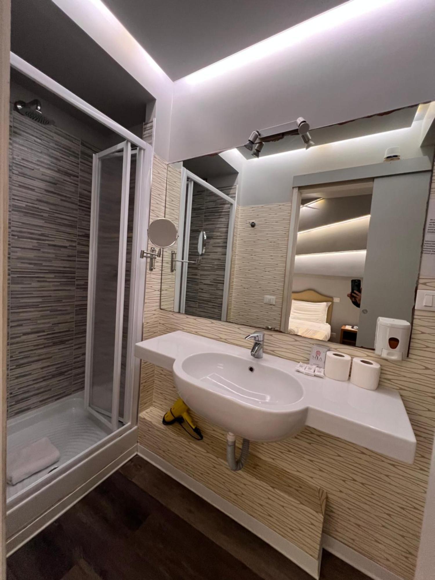 Double Room,1744775840:JPEG
