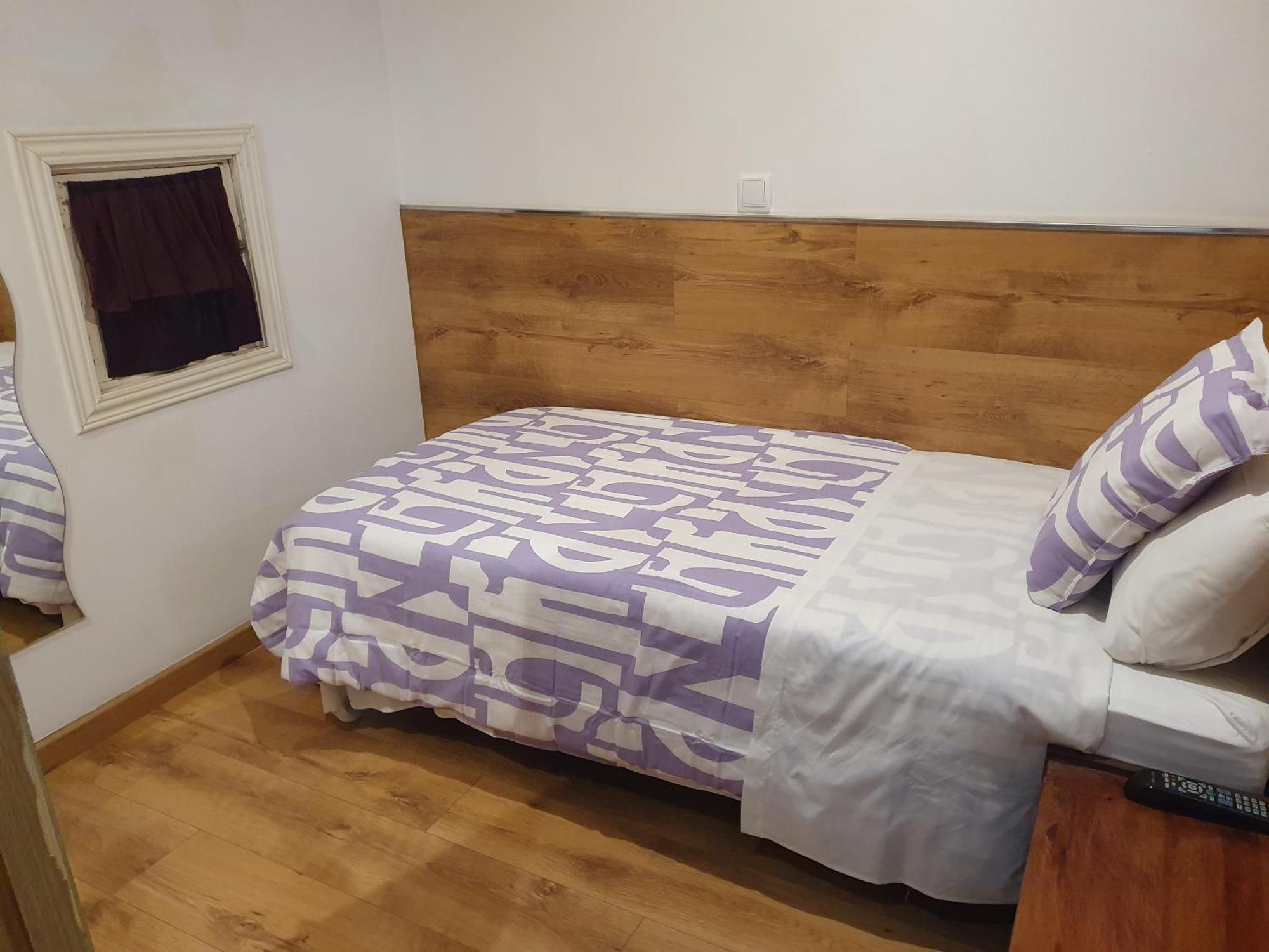 Quarto Individual Econômico com Banheiro Compartilhado