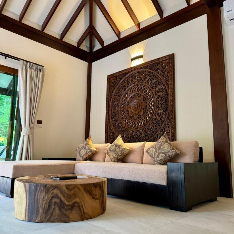 Villa mit eigenem Pool – nur für Erwachsene
