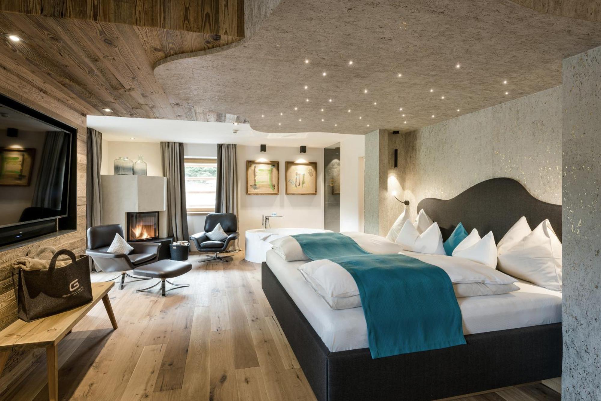 One-Bedroom Suite,1540468225:JPEG