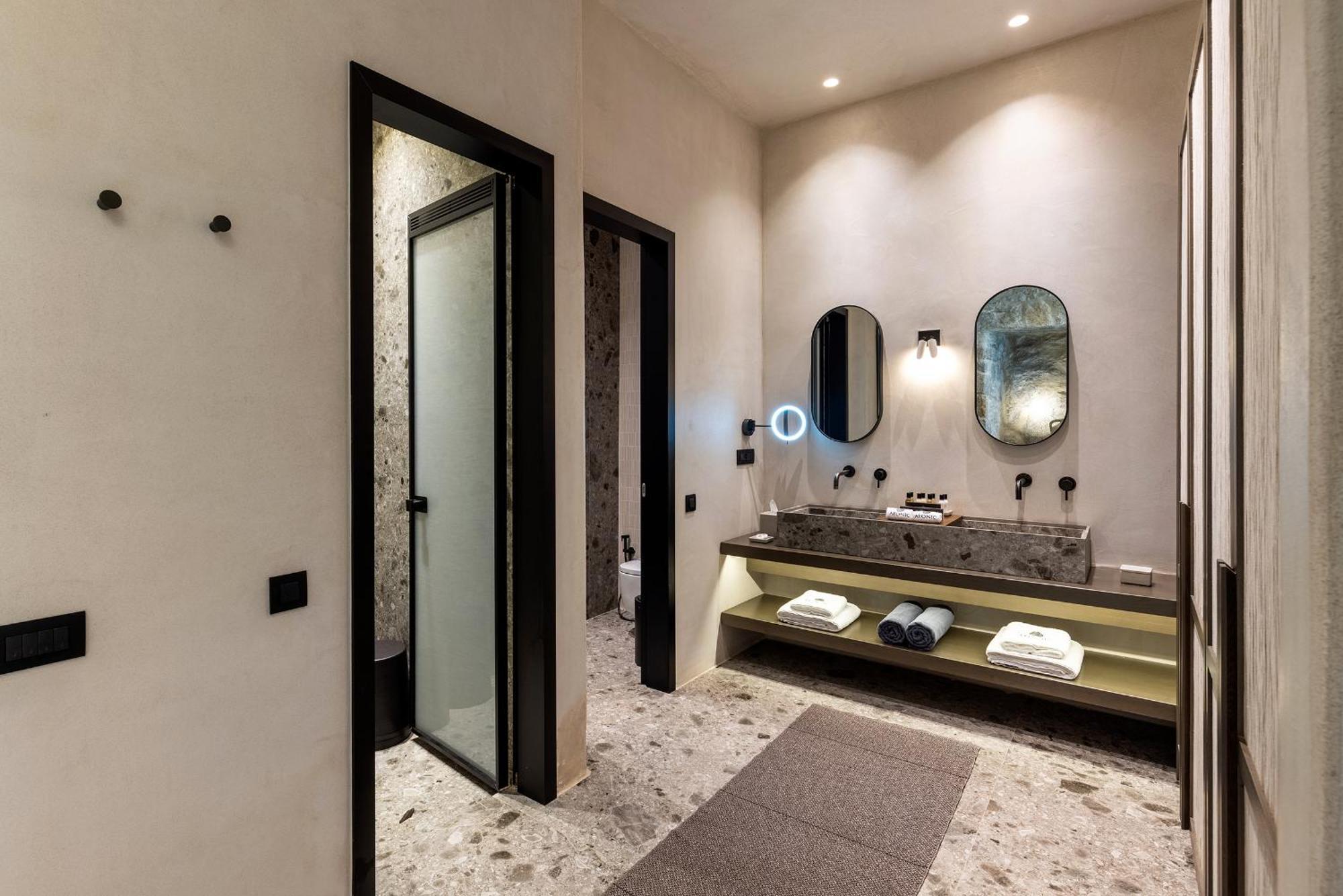 STONE Suite with Private Pool and Garden View