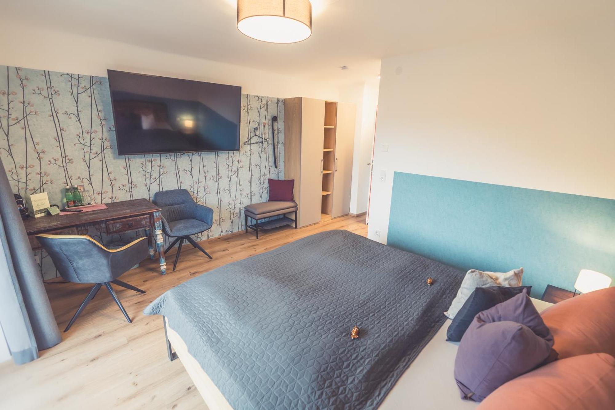 Doppelzimmer mit Seeblick//Hundefreundlich Doppelzimmer 4