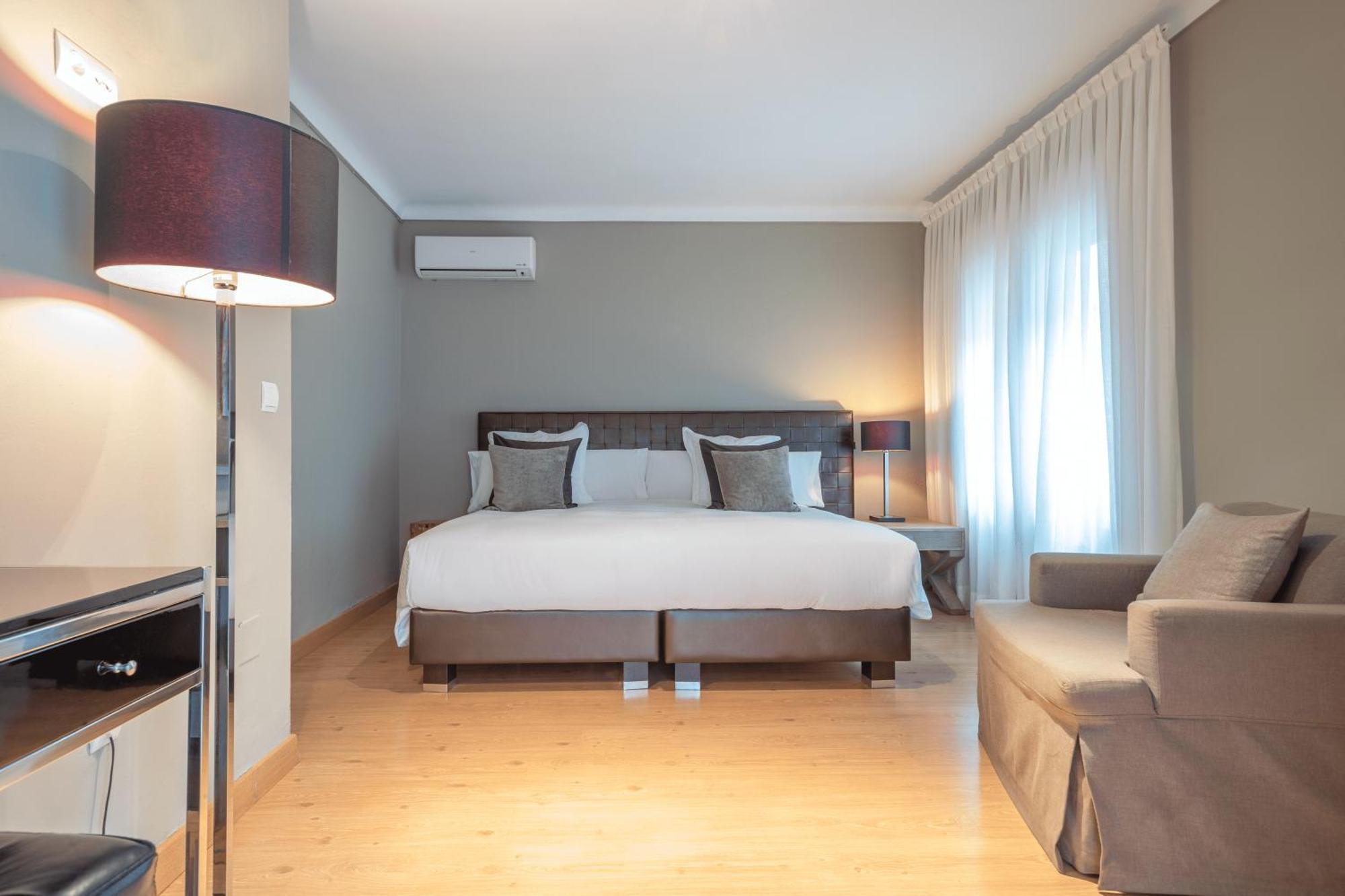 King Room with Balcony